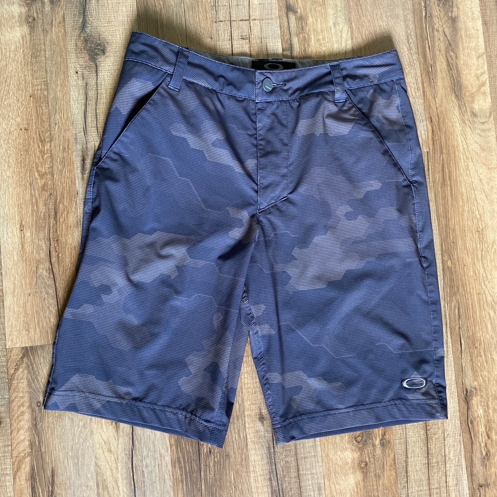 Oakley boys light weight shorts